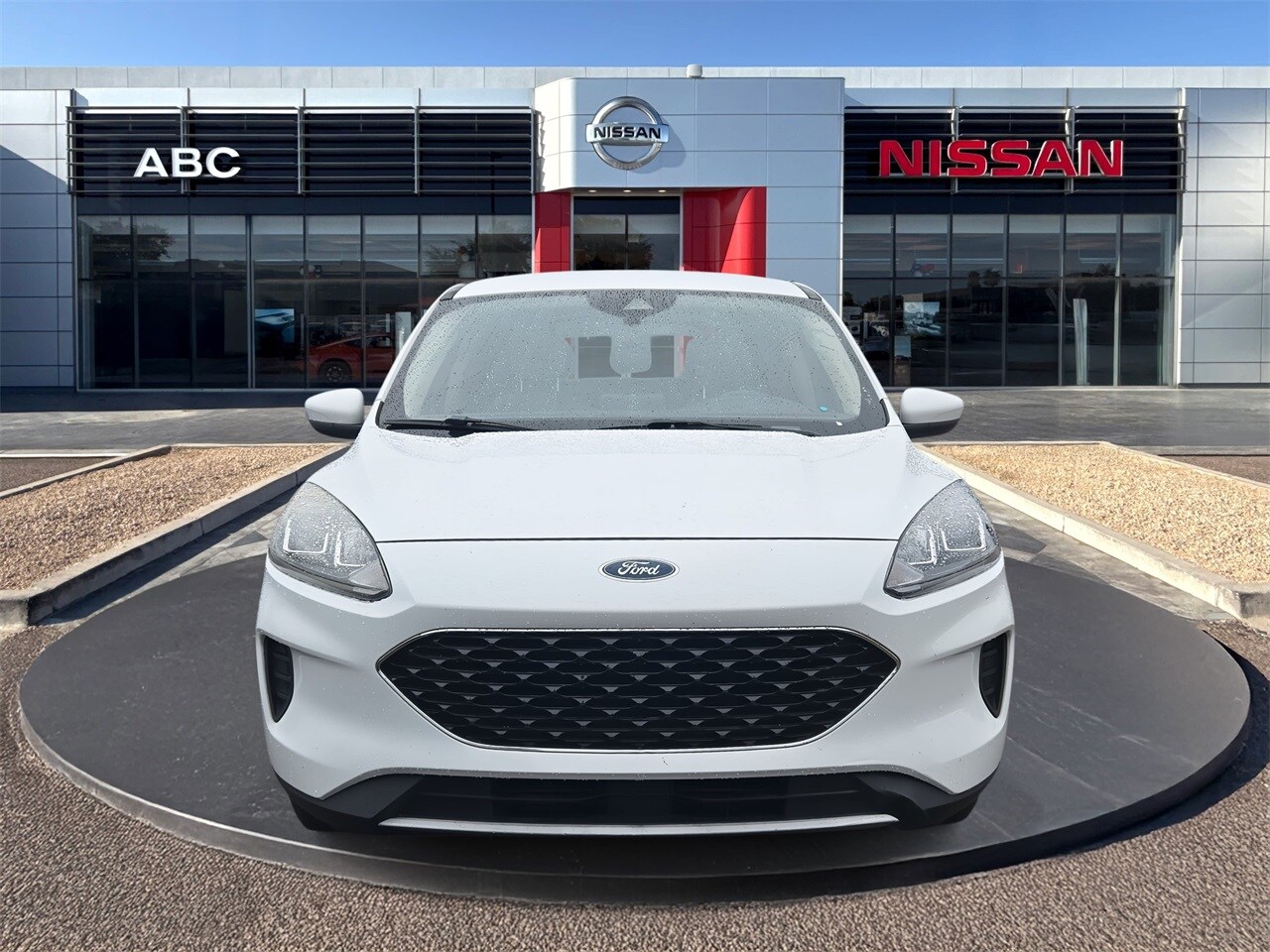 2020 Ford Escape SE photo 2