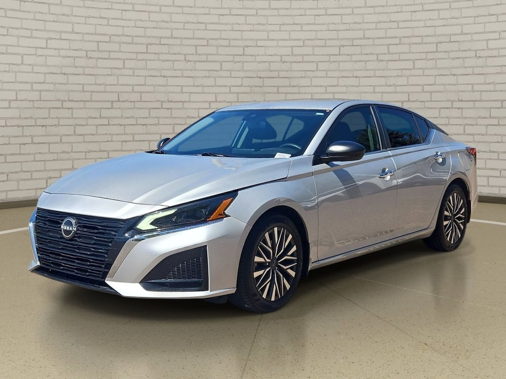 Certified 2024 Nissan Altima 2.5 SV Sedan