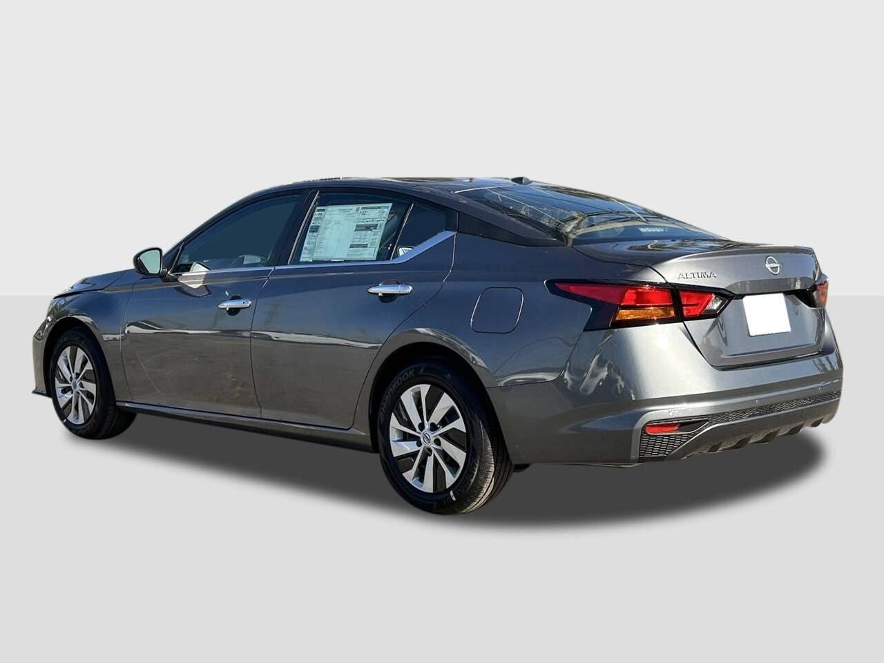 2025 Nissan Altima S photo 2