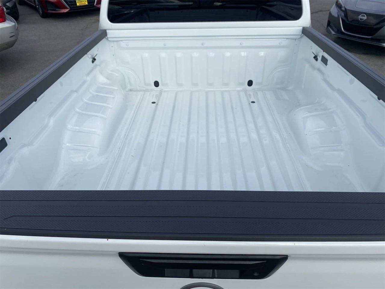 2025 Nissan Frontier SV - Photo 8