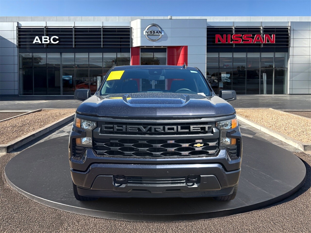 2023 Chevrolet Silverado 1500 Custom photo 2