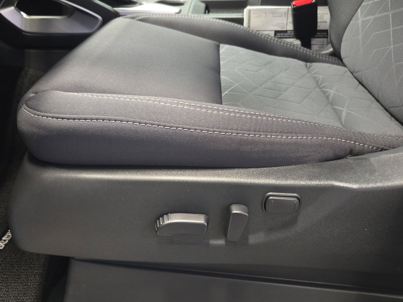 2025 Nissan Frontier SV - Photo 26