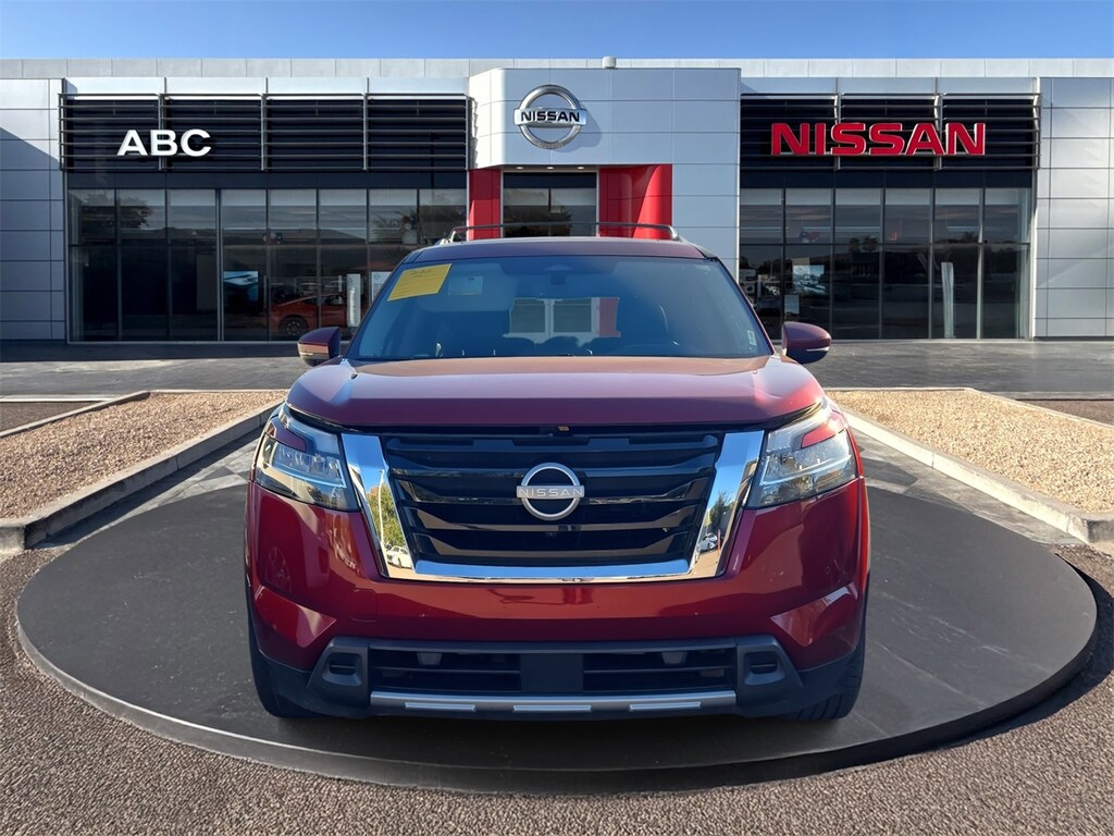 Used 2023 Nissan Pathfinder SL SUV