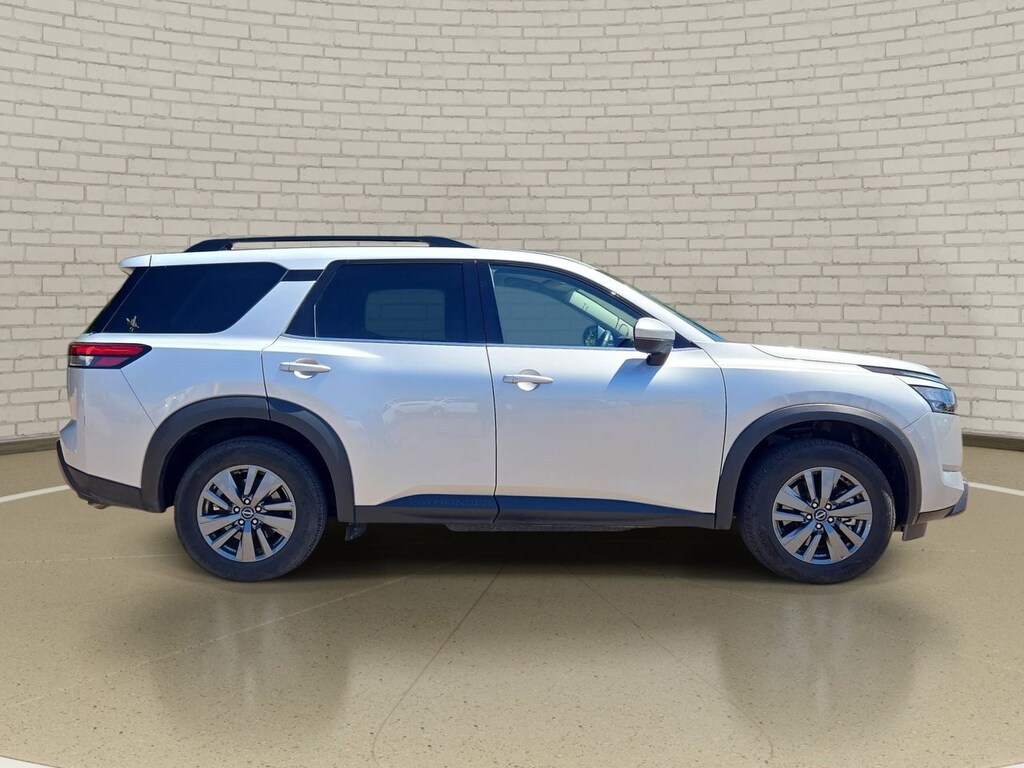 Used 2025 Nissan Pathfinder SV SUV