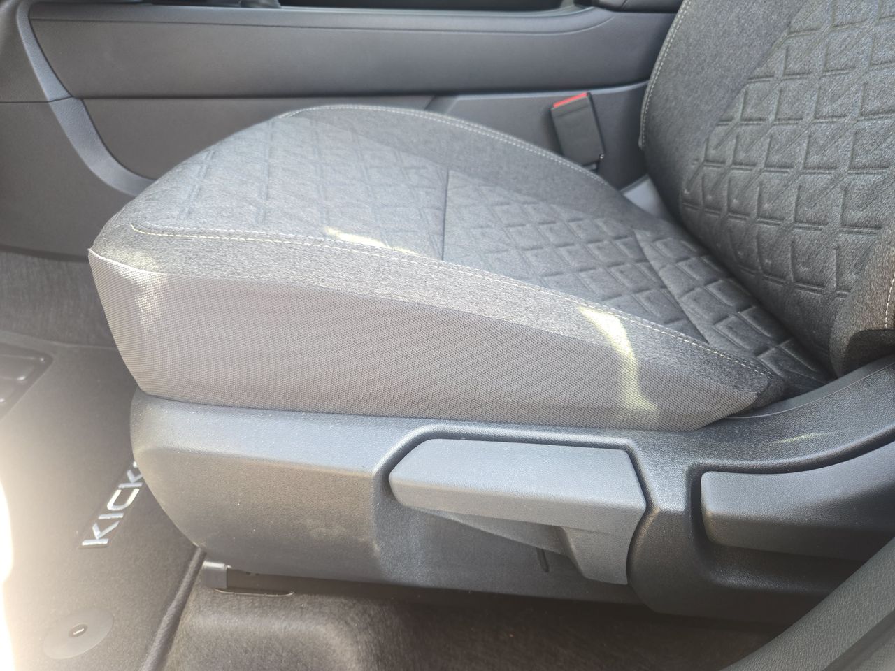 2026 Nissan KICKS SV - Photo 27