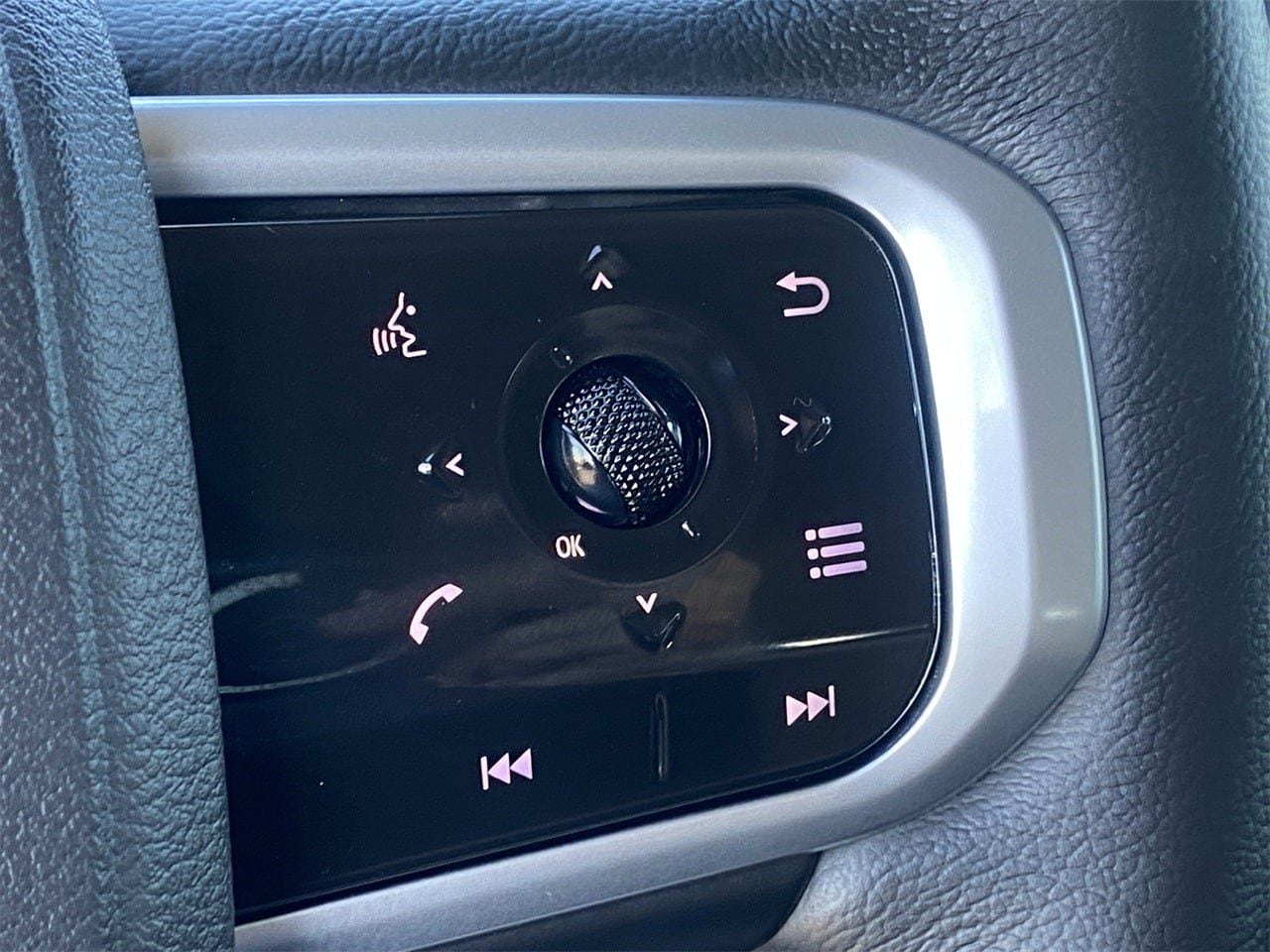 2026 Nissan Armada SV - Photo 29