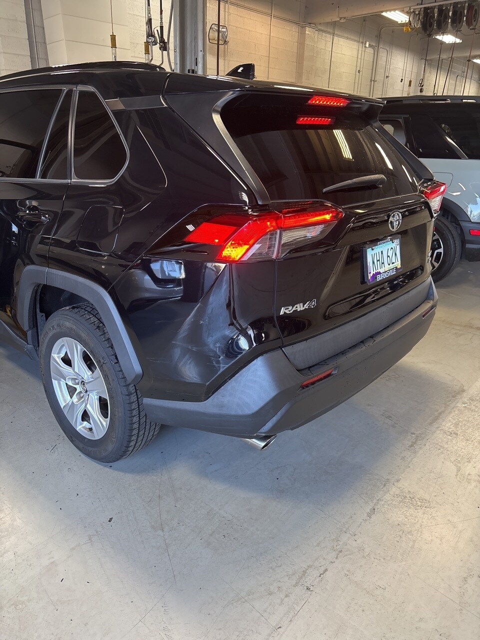 2020 Toyota RAV4 XLE photo 2