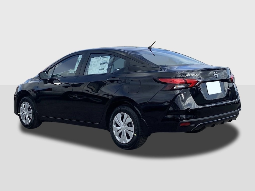 New 2025 Nissan Versa 1.6 S Sedan