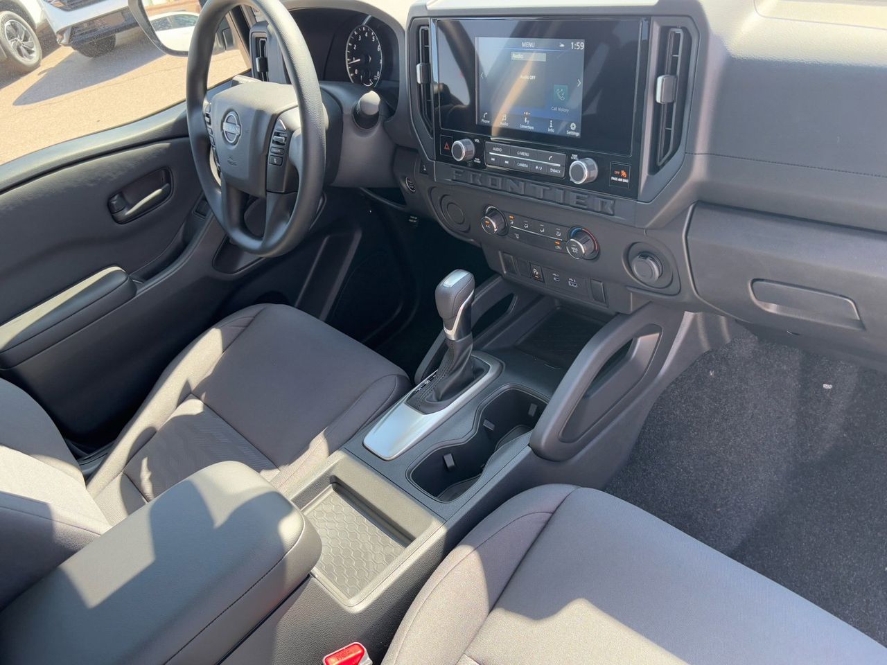 2025 Nissan Frontier S - Photo 10
