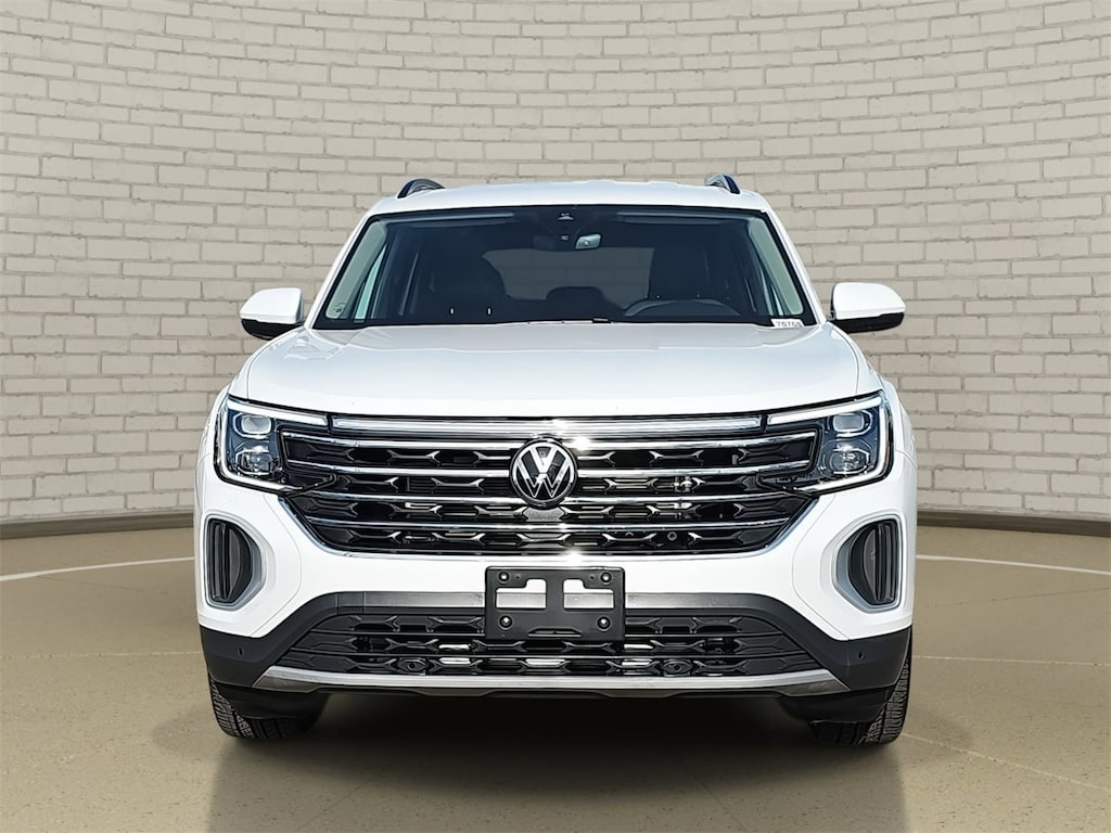 Used 2024 Volkswagen Atlas 2.0T SE w/Technology SUV