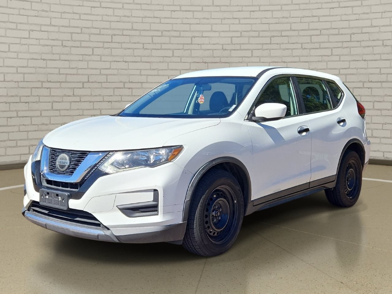 Used 2018 Nissan Rogue S with VIN KNMAT2MT9JP564170 for sale in Phoenix, AZ