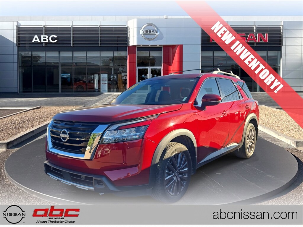 Used 2023 Nissan Pathfinder SL SUV