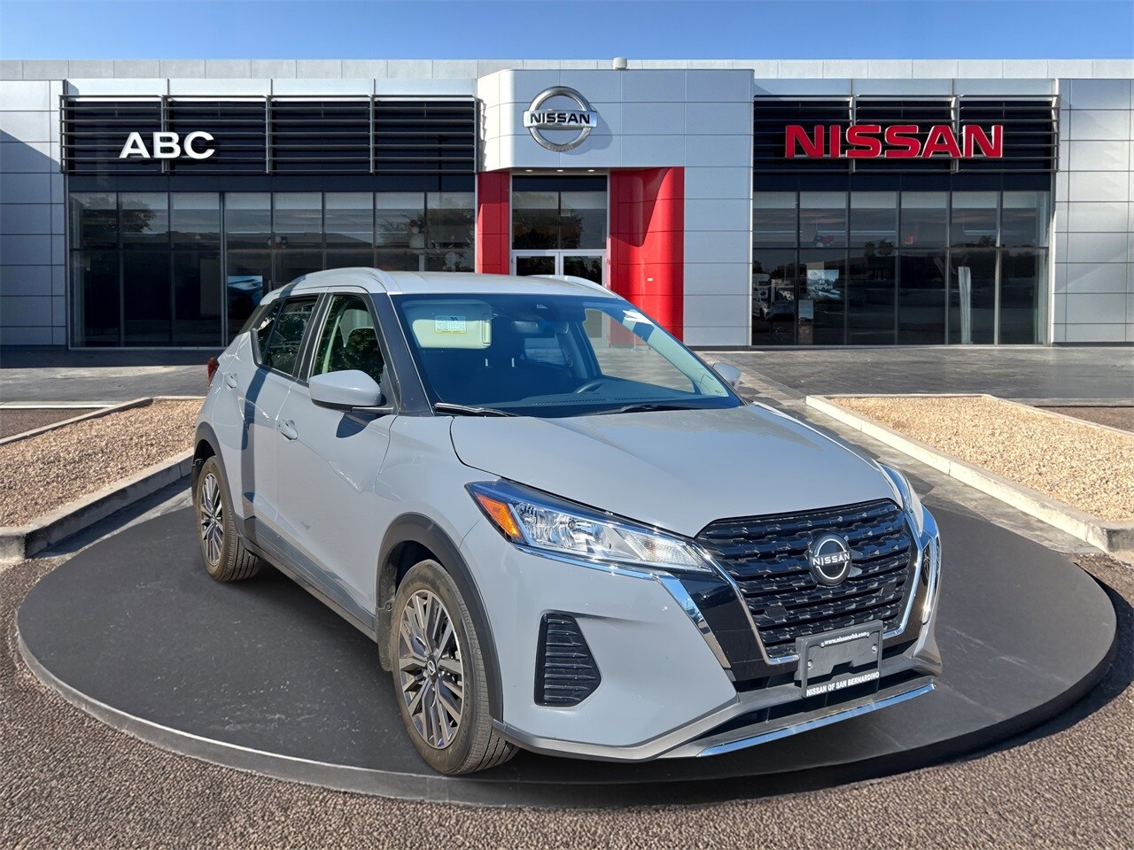 2024 Nissan Kicks SV photo 3