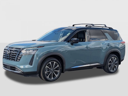 2026 Nissan Pathfinder Platinum SUV