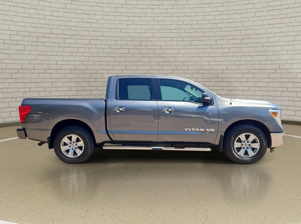 Used 2018 Nissan Titan SV Truck