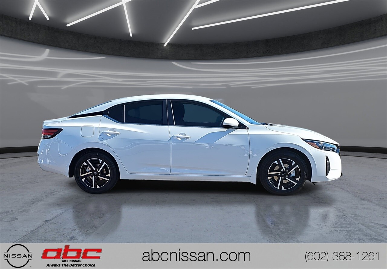 2025 Nissan Sentra SV photo 4