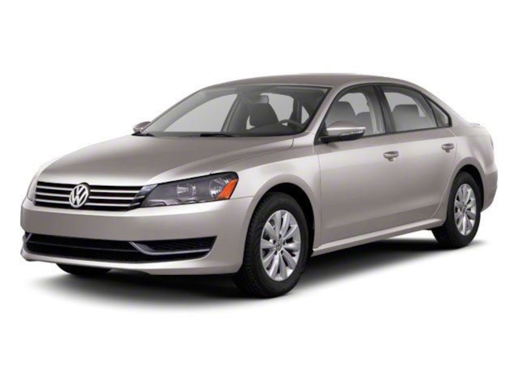 Used 2013 Volkswagen Passat 2.5L Wolfsburg Edition Sedan