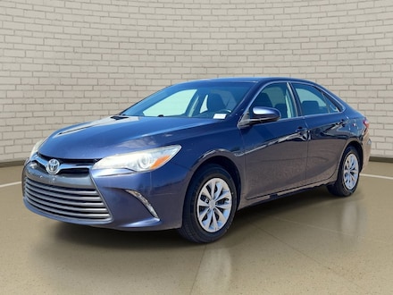 2017 Toyota Camry LE Sedan