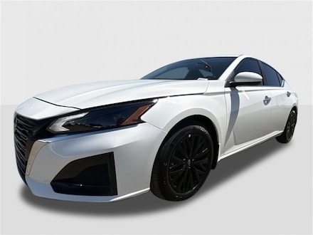 2025 Nissan Altima SV Sedan