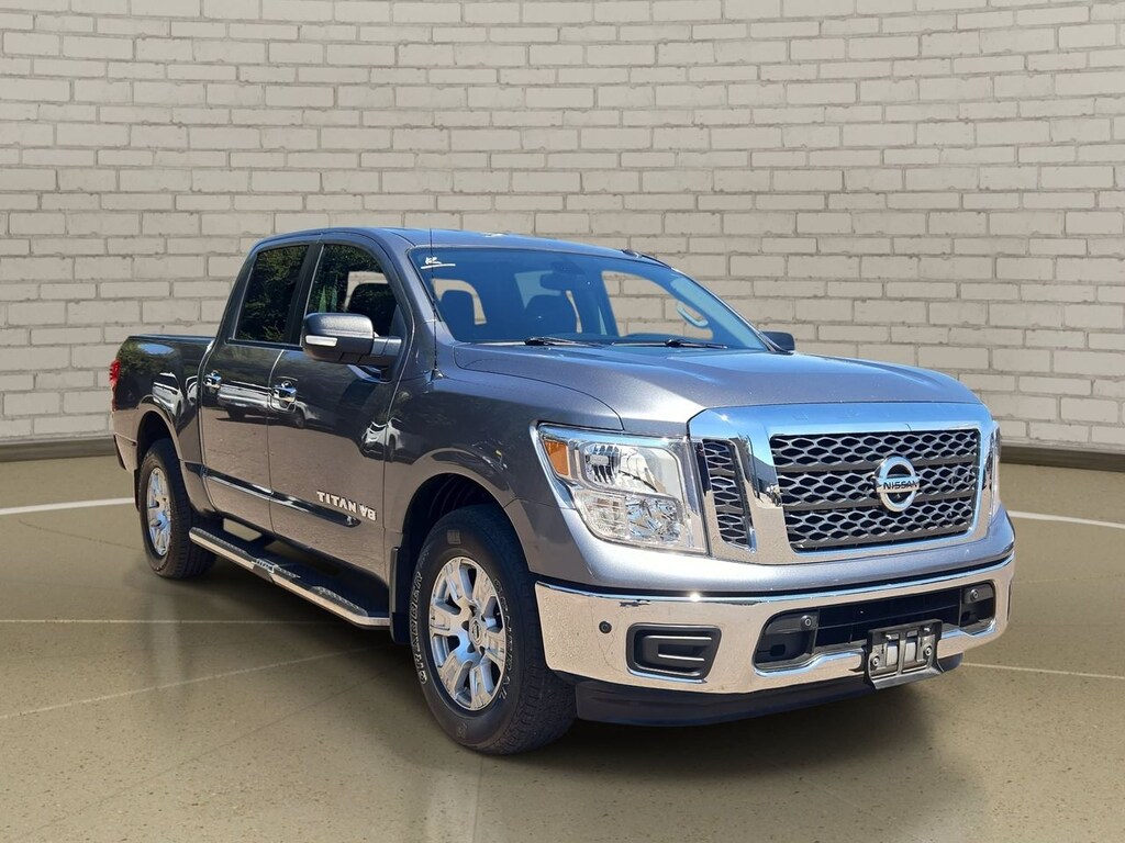 Used 2018 Nissan Titan SV Truck