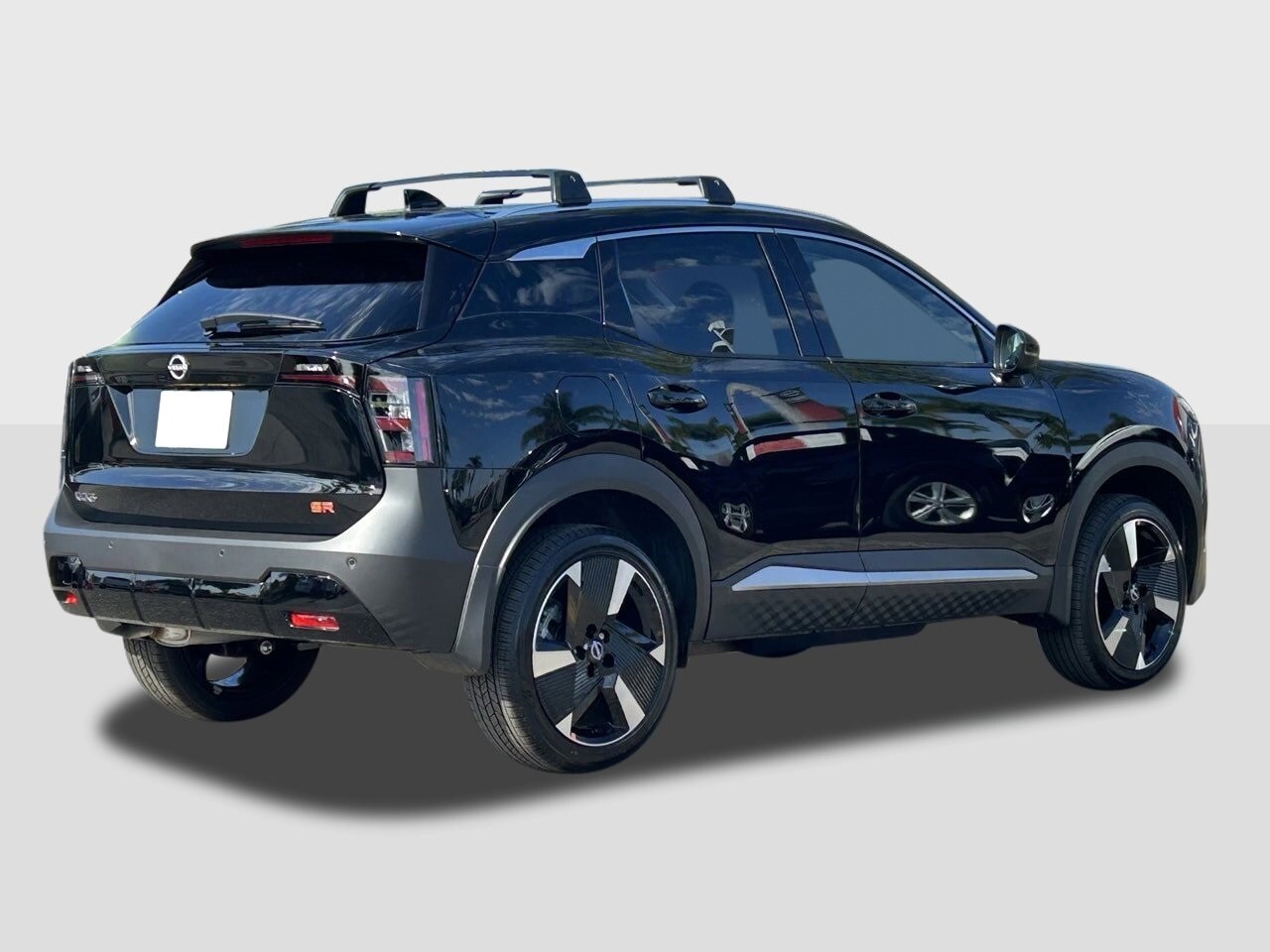 2026 Nissan Kicks SR photo 2
