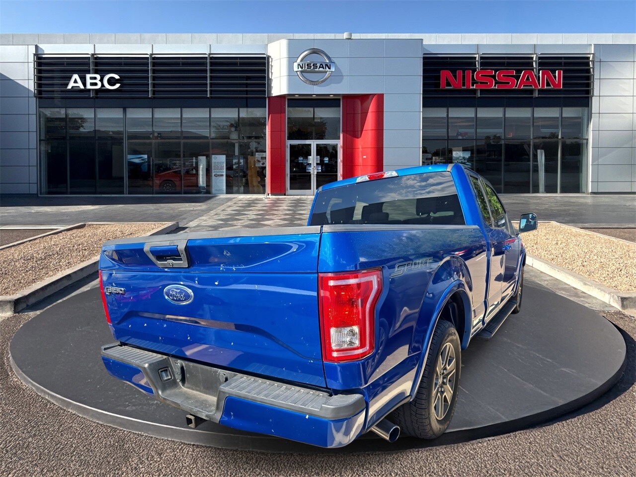 2017 Ford F-150 XLT photo 3