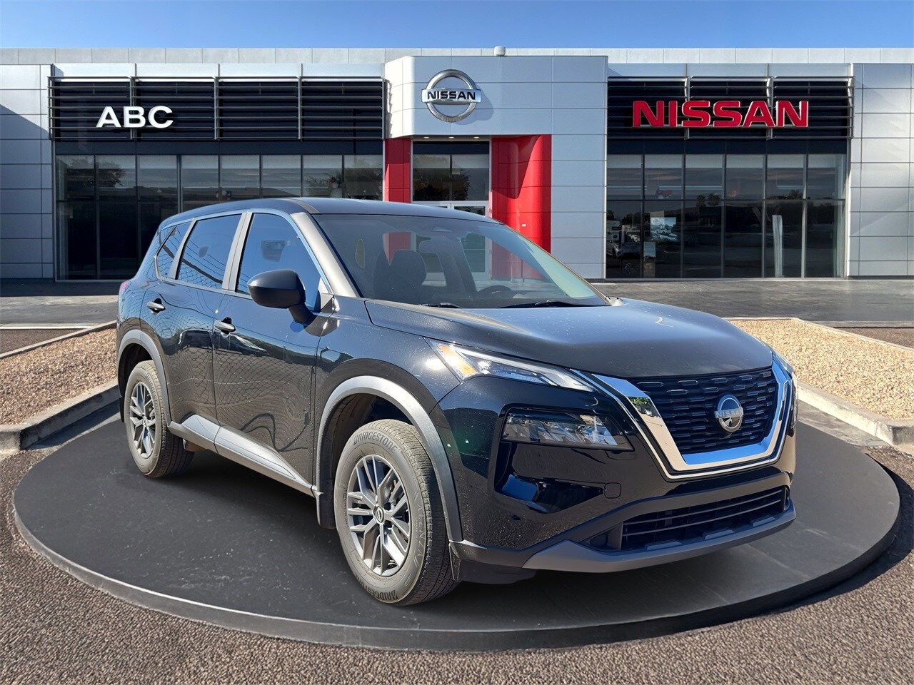 2023 Nissan Rogue S photo 3