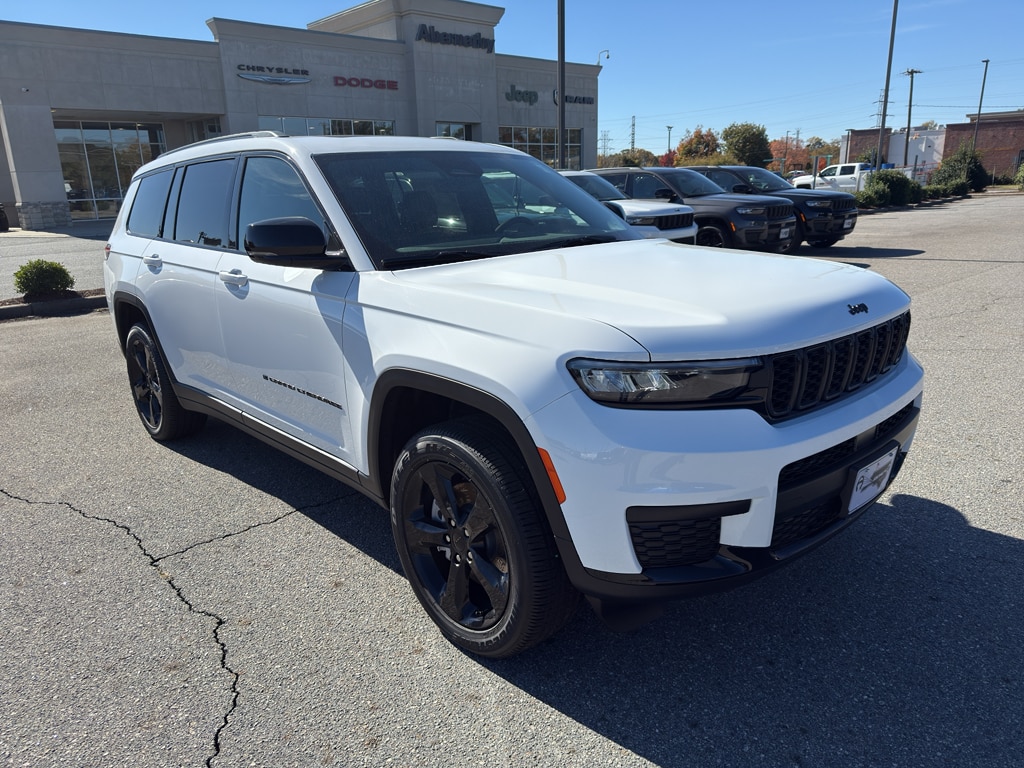 New 2025 Jeep Grand Cherokee L ALTITUDE X 4X4 Sport Utility