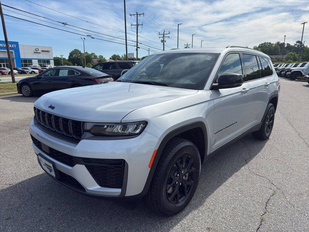 New 2026 Jeep Grand Cherokee L LAREDO ALTITUDE 4X4 Sport Utility