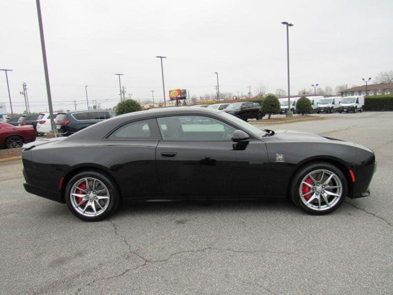 2025 Dodge Charger Daytona Scat Pack - Photo 6