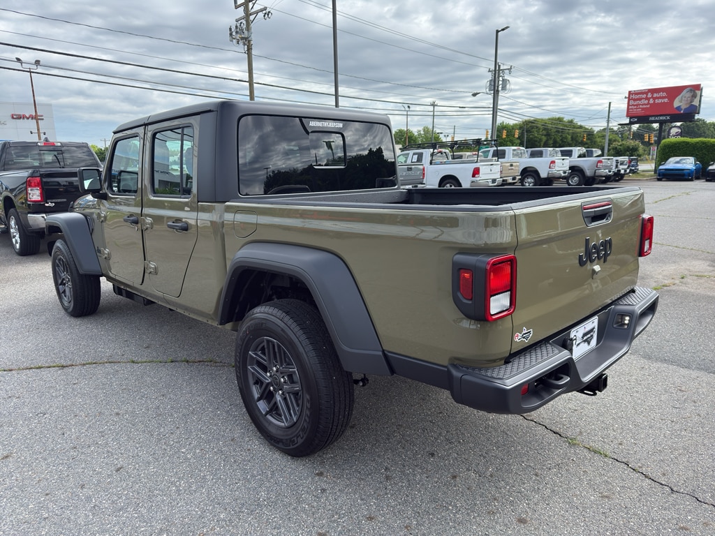 New 2026 Jeep Gladiator SPORT 4X4 Pickup