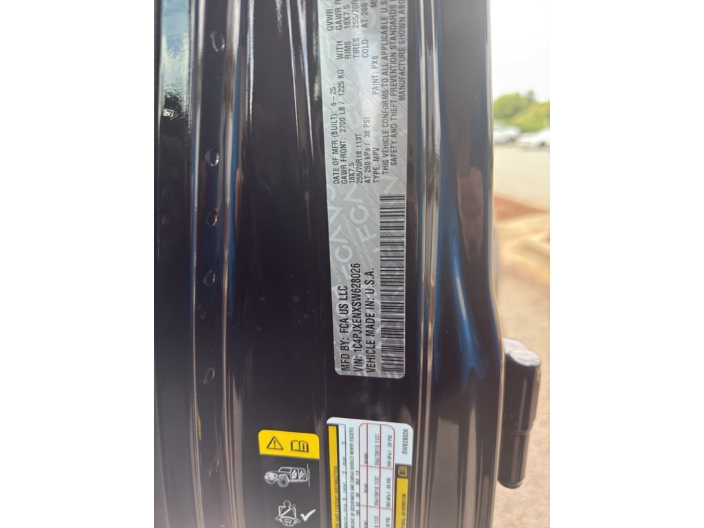2025 Jeep Wrangler 4-Door Sahara - Photo 23