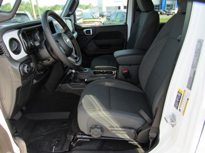 2024 Jeep Wrangler Sport S photo 3