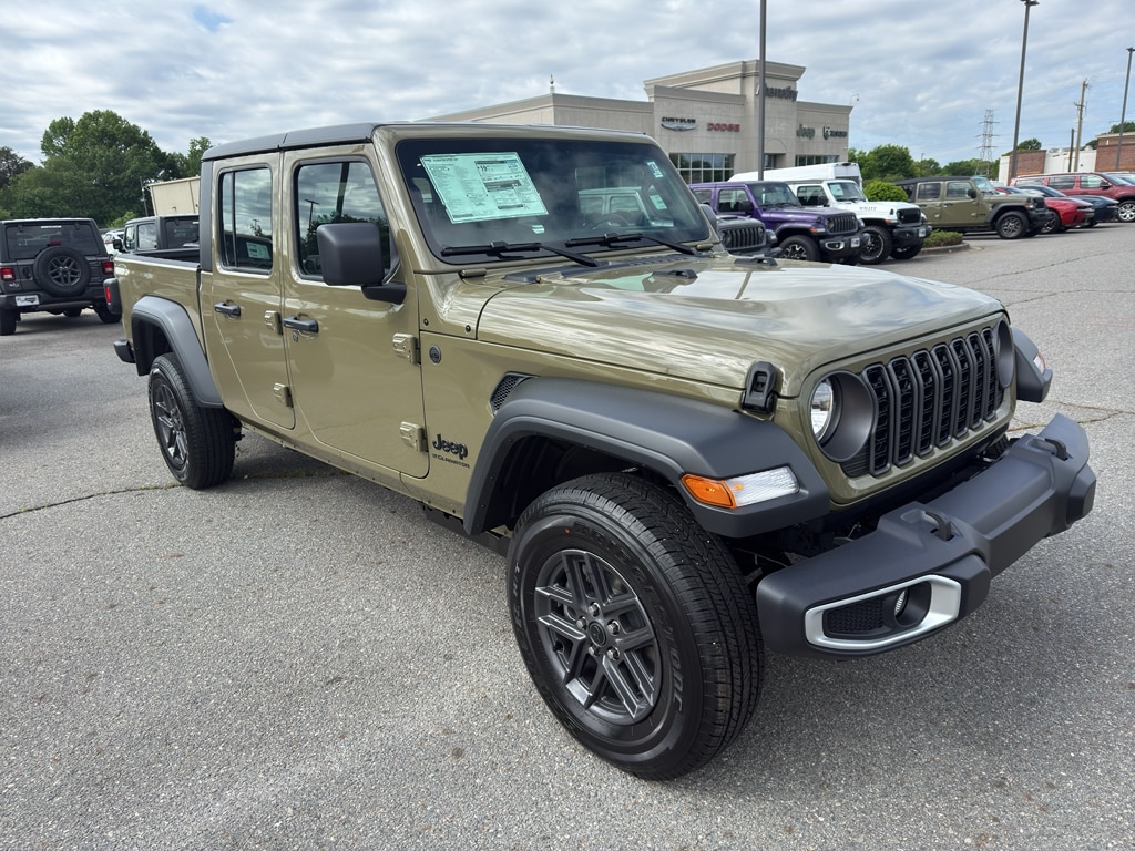 New 2026 Jeep Gladiator SPORT 4X4 Pickup