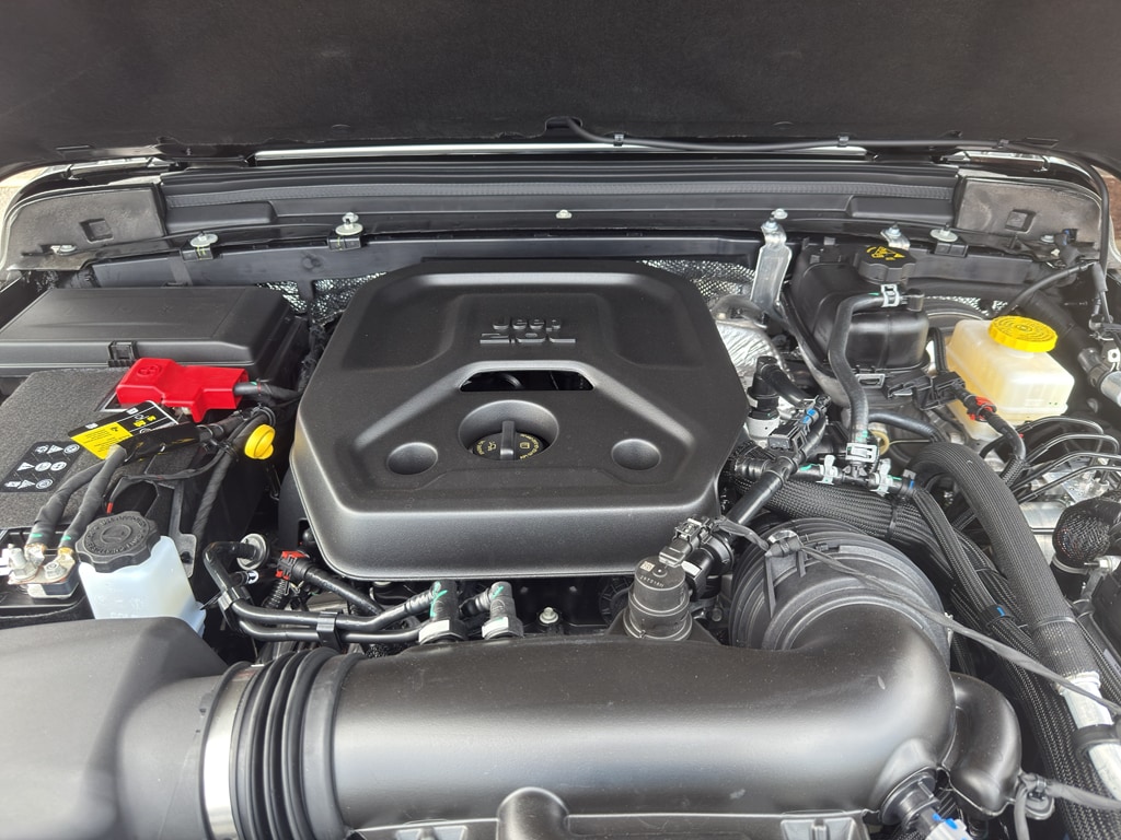 2025 Jeep Wrangler 4-Door Sahara - Photo 22