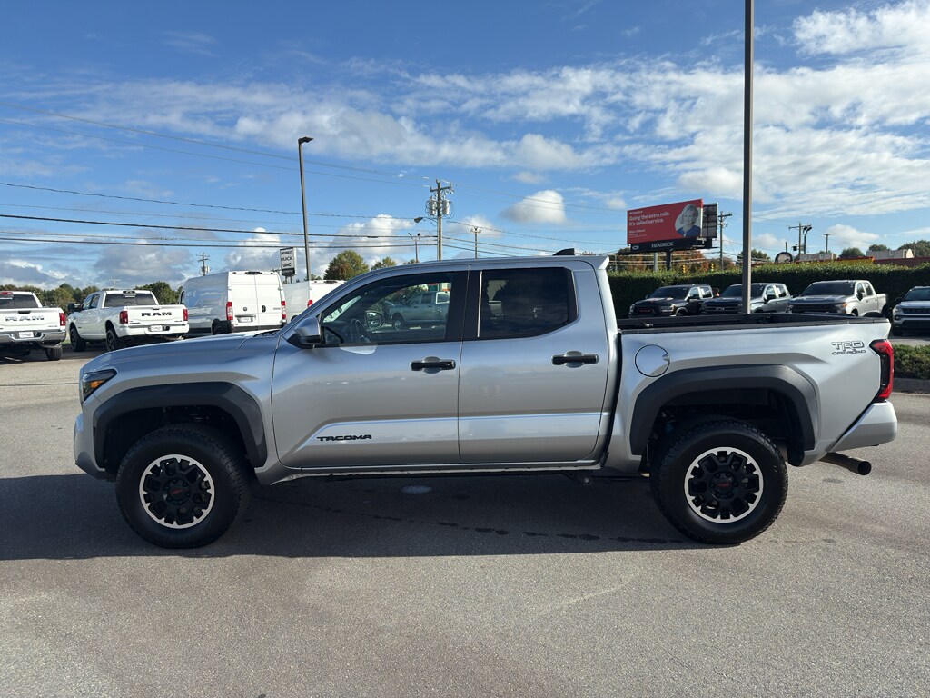 2024 Toyota Tacoma TRD Double Cab photo 3