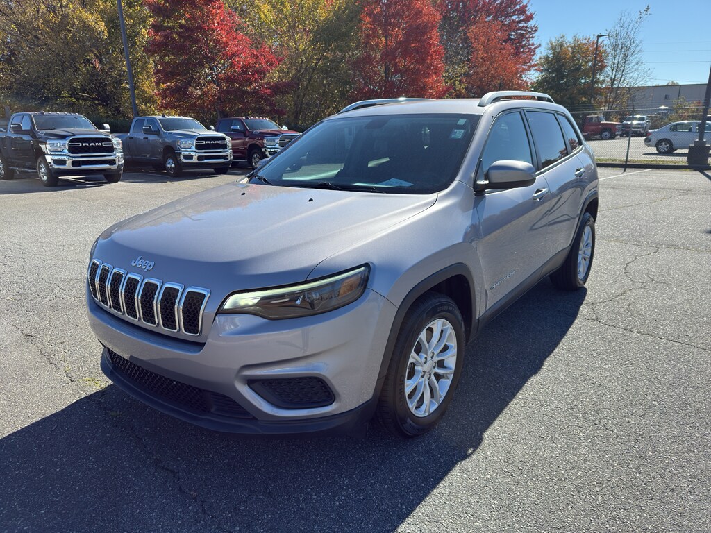 2020 Jeep Cherokee Latitude Sport photo 2