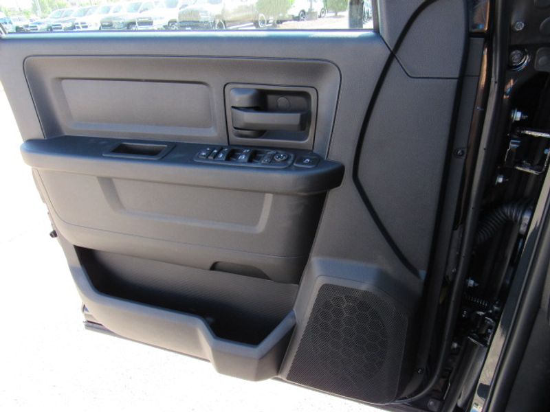 2024 Ram 2500 Tradesman photo 3