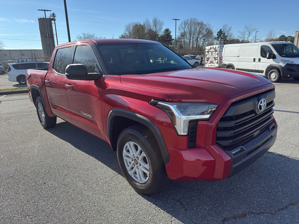 2023 Toyota Tundra SR5's photo