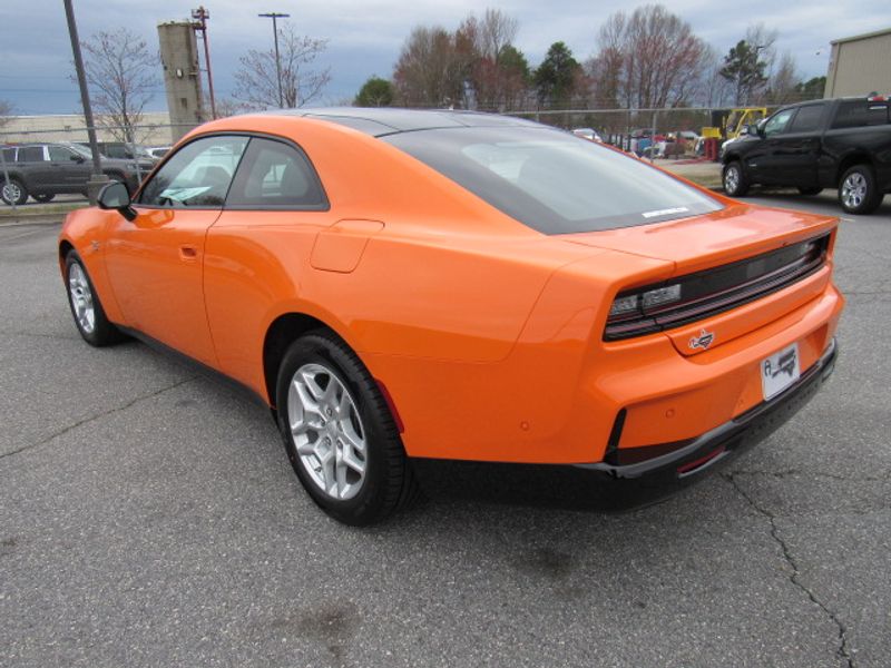 2025 Dodge Charger Daytona R/T AWD photo 4