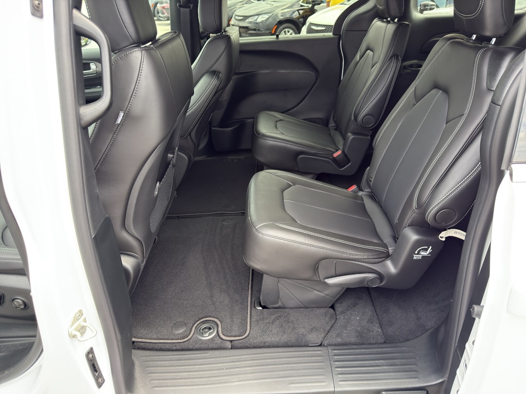 2026 Chrysler Voyager LX - Photo 16