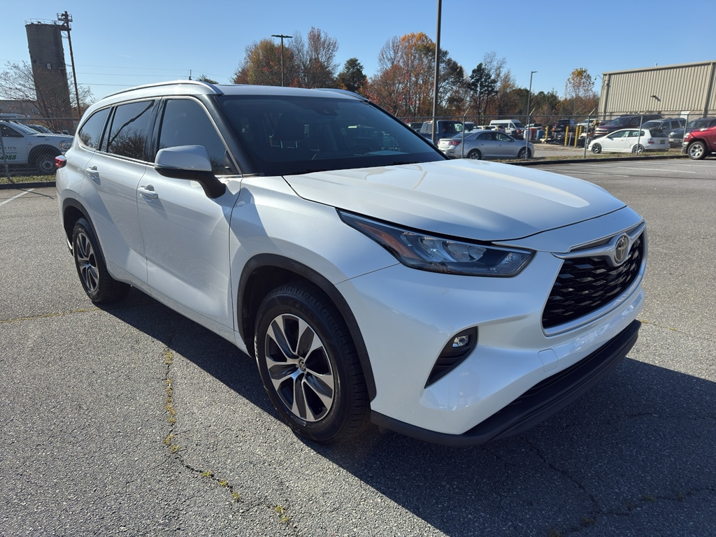 2020 Toyota Highlander XLE's photo