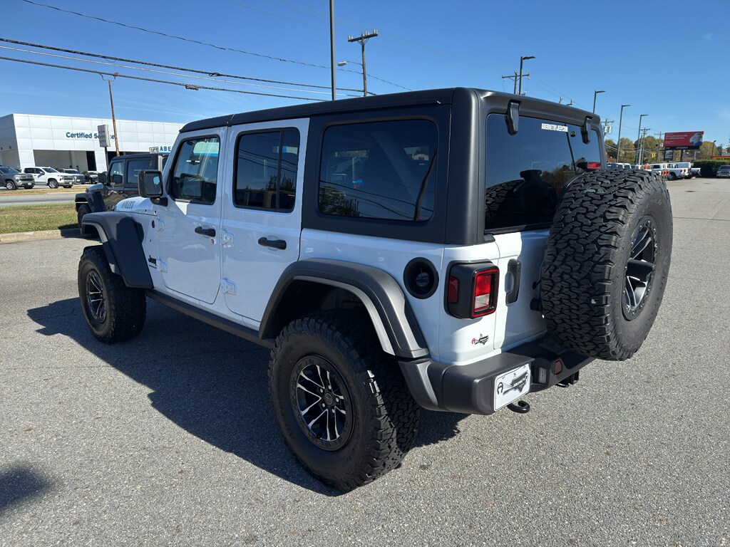 New 2026 Jeep Wrangler 4-DOOR WILLYS Sport Utility