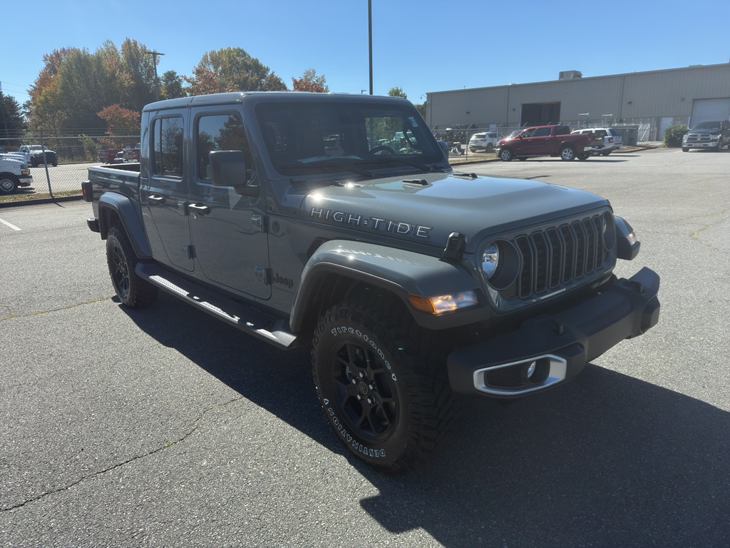 2025 Jeep Gladiator High Tide's photo