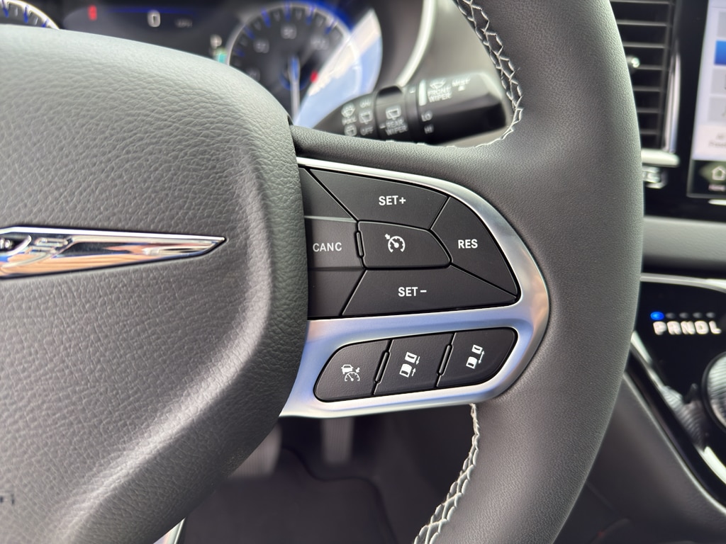 2026 Chrysler Voyager LX - Photo 15