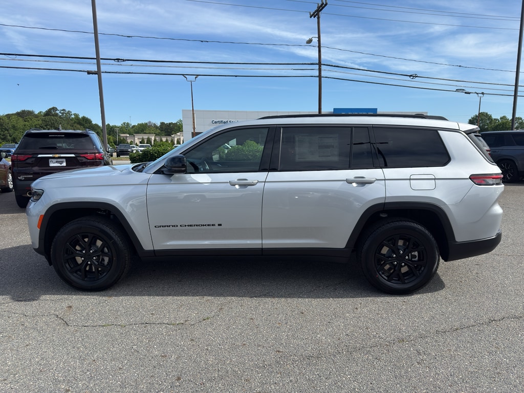 New 2026 Jeep Grand Cherokee L LAREDO ALTITUDE 4X4 Sport Utility