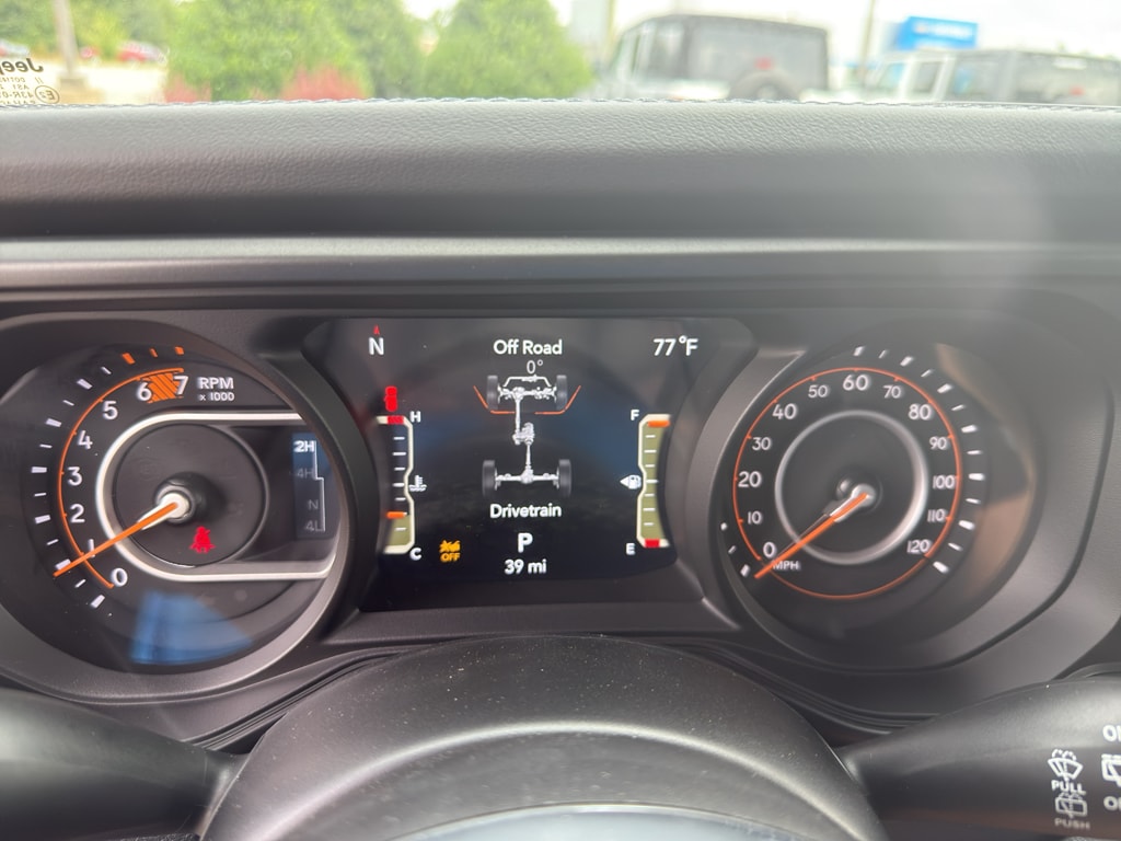 2025 Jeep Wrangler 4-Door Sahara - Photo 14