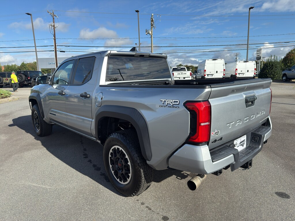 2024 Toyota Tacoma TRD Double Cab photo 4