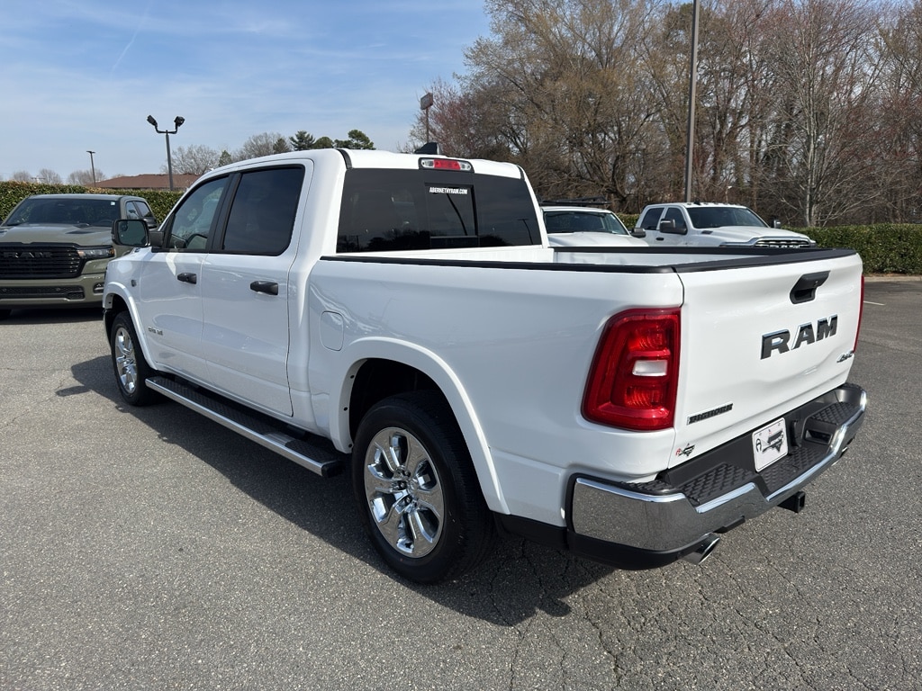 New 2026 Ram 1500 BIG HORN CREW CAB 4X4 5'7 BOX Pickup