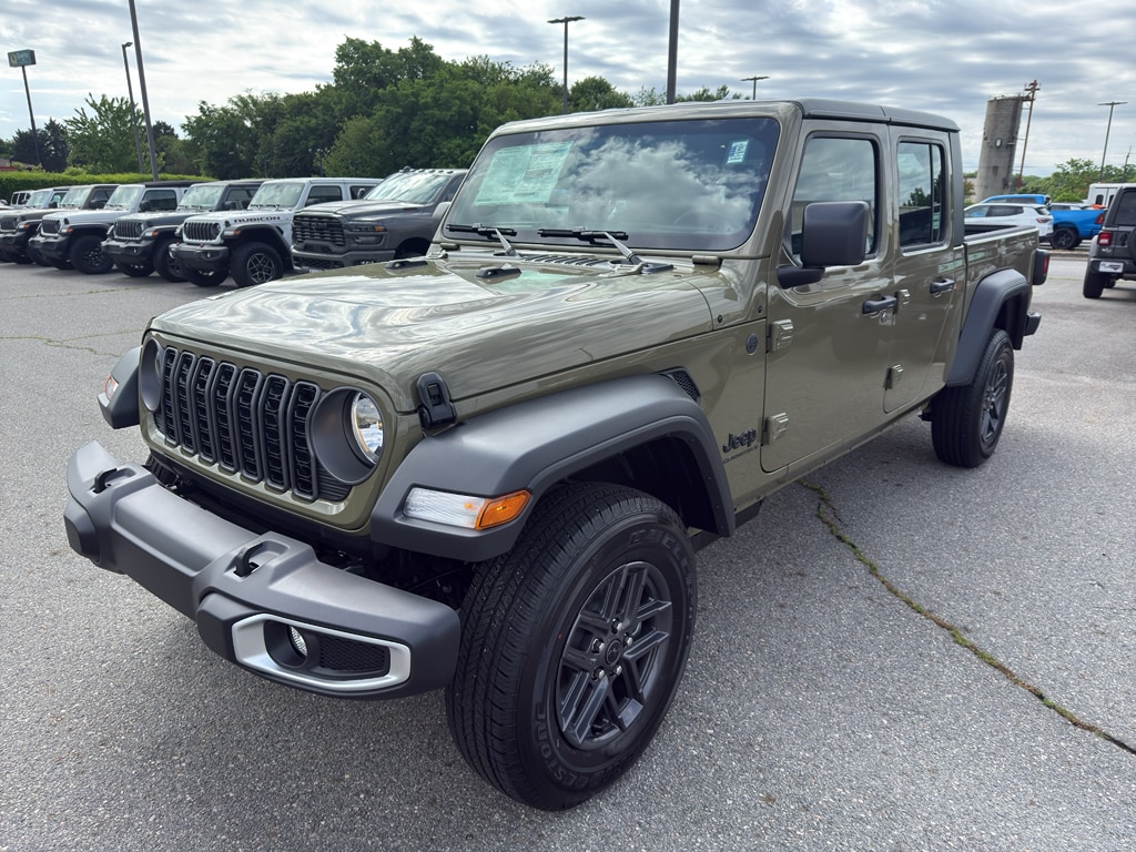 New 2026 Jeep Gladiator SPORT 4X4 Pickup